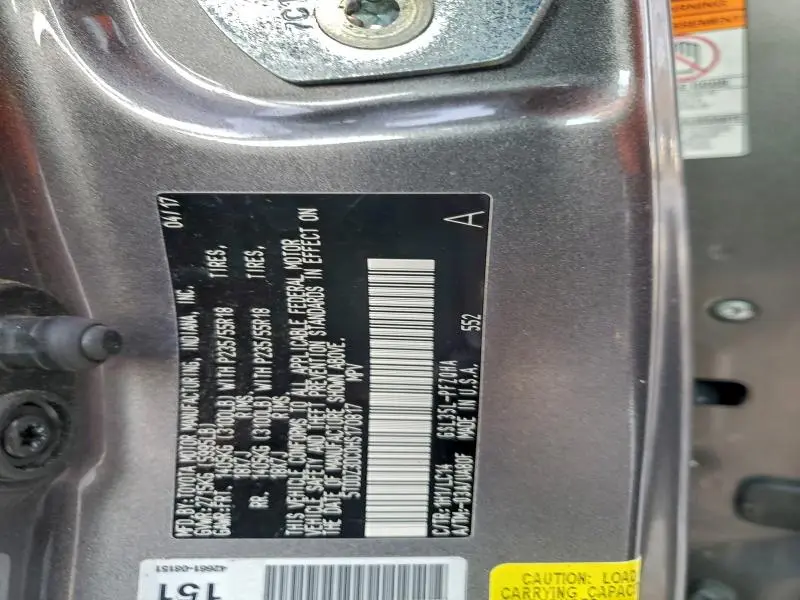 2017 TOYOTA SIENNA XLE  