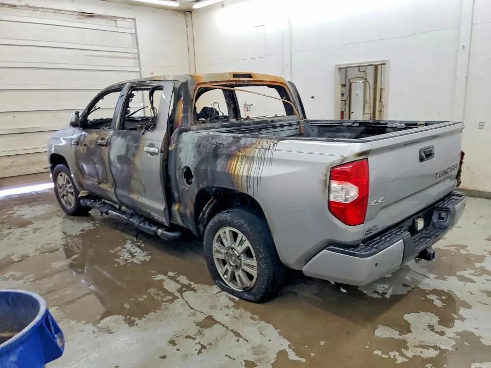 2016 TOYOTA TUNDRA PLATINUM  