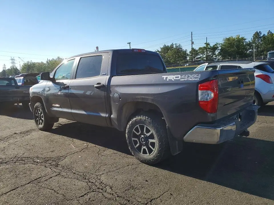 2017 TOYOTA TUNDRA SR5  