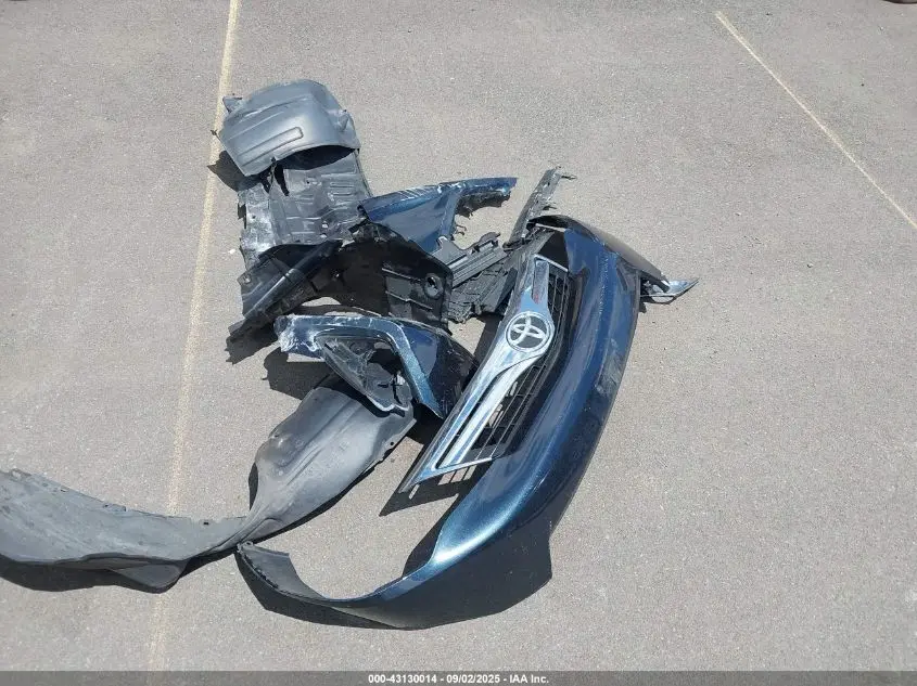 2012 TOYOTA CAMRY XLE