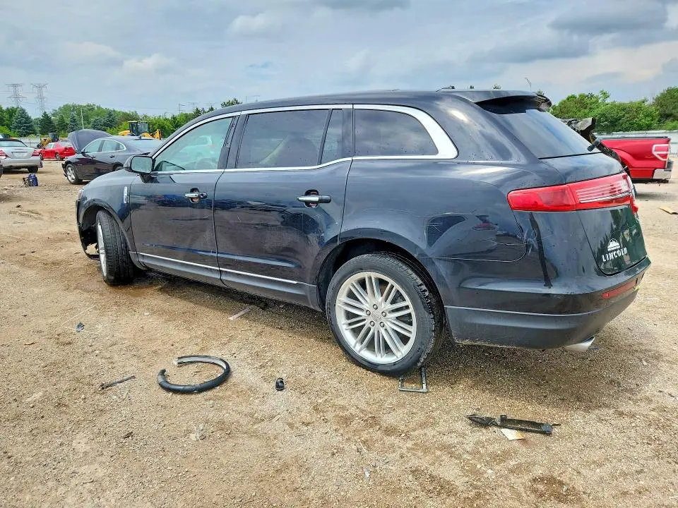 2019 LINCOLN MKT   