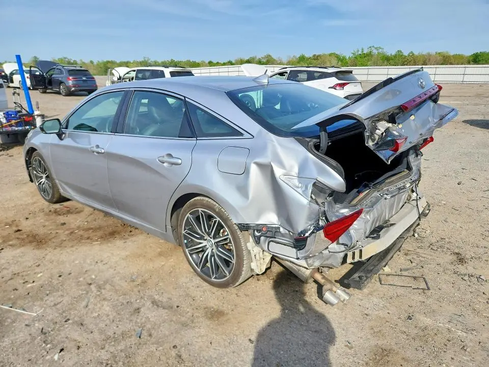2019 TOYOTA AVALON TOURING  