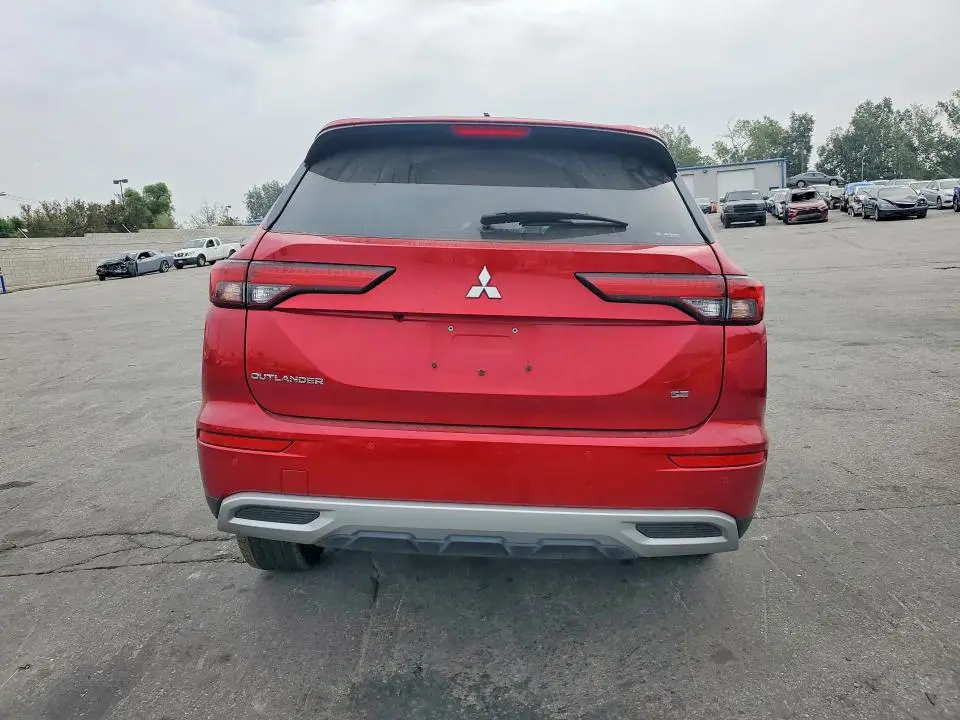2024 MITSUBISHI OUTLANDER SE  