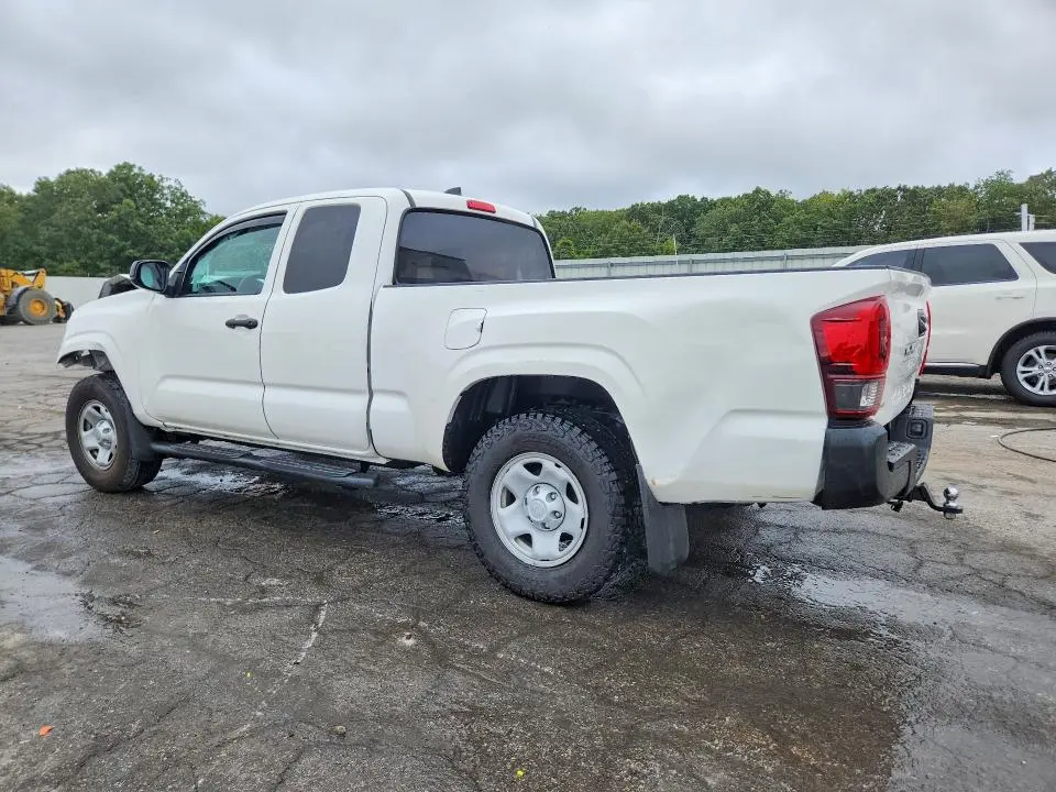 2022 TOYOTA TACOMA SR  