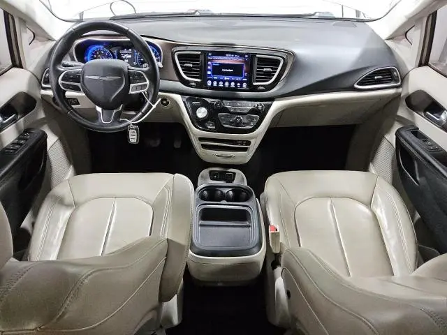 2017 CHRYSLER PACIFICA TOURING L  