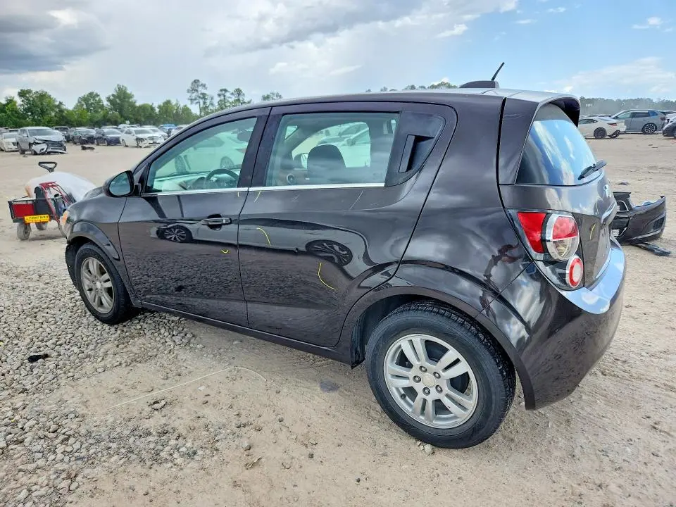 2016 CHEVROLET SONIC LT  