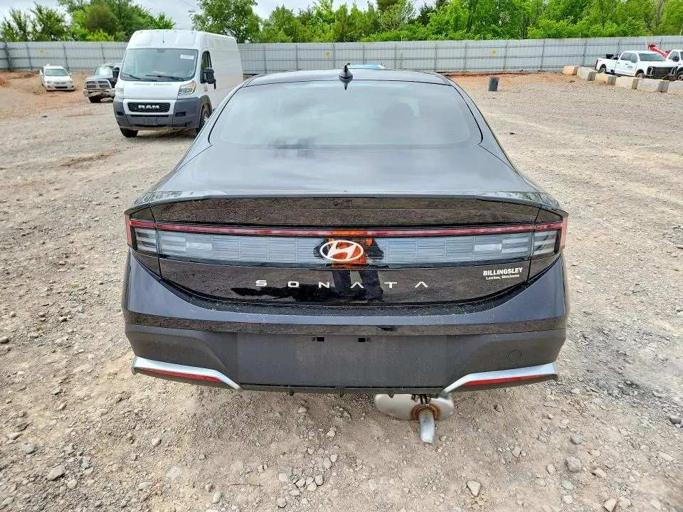 2026 HYUNDAI SONATA SE  