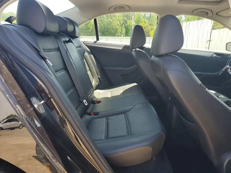 2017 VOLKSWAGEN JETTA SE  