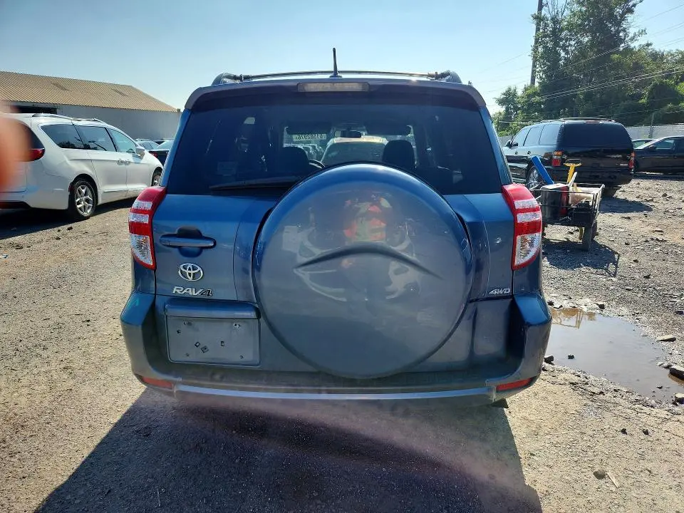 2011 TOYOTA RAV4 BASE  