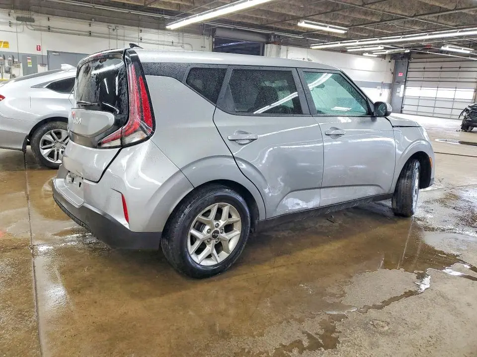 2023 KIA SOUL LX  