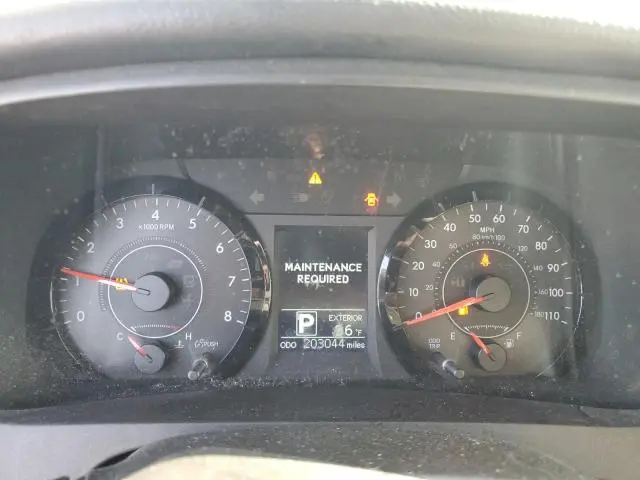 2015 TOYOTA SIENNA LE  
