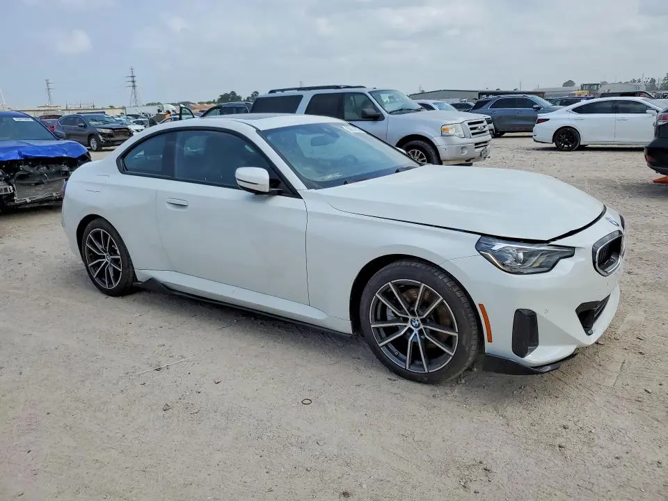 2024 BMW 230XI   