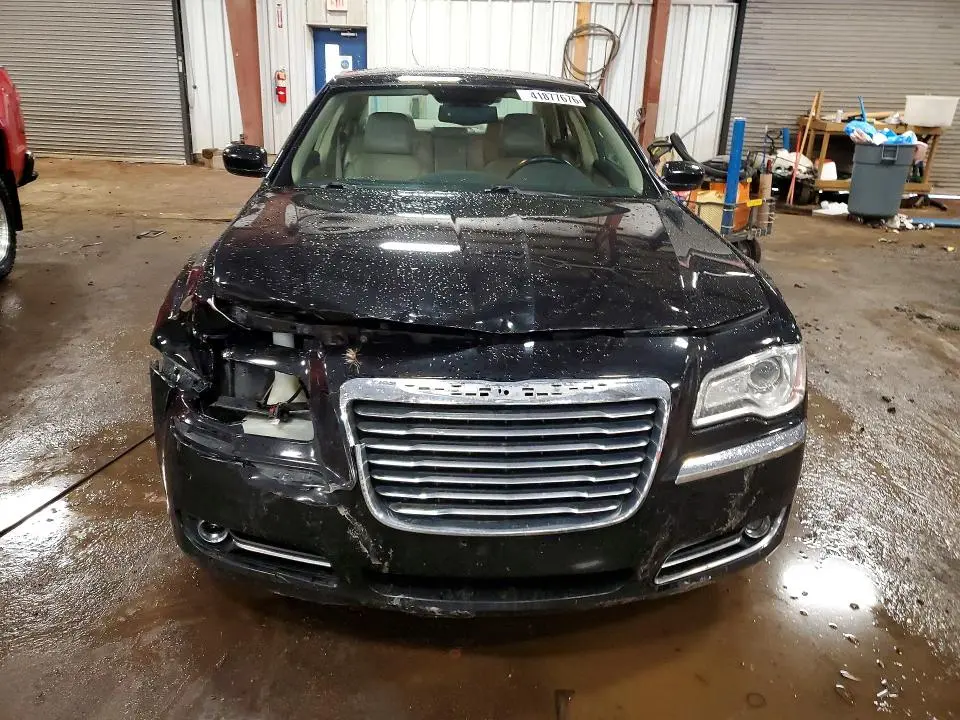 2013 CHRYSLER 300   