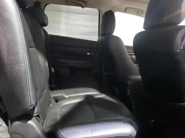 2016 MITSUBISHI OUTLANDER SE  