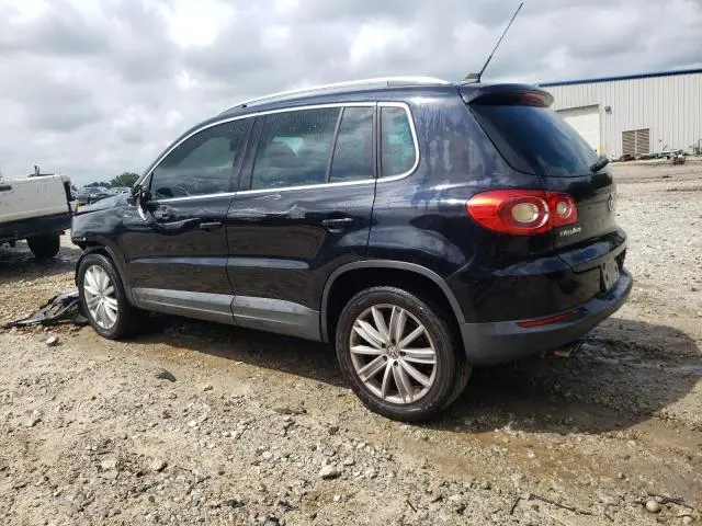 2011 VOLKSWAGEN TIGUAN S  