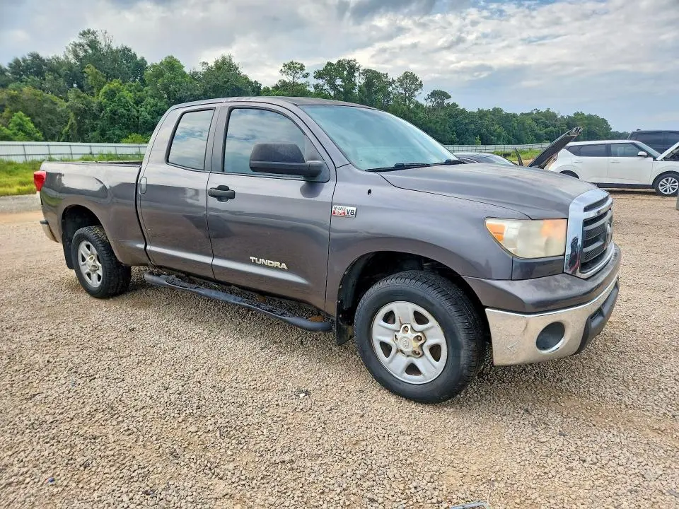 2013 TOYOTA TUNDRA DOUBLE CAB SR5  
