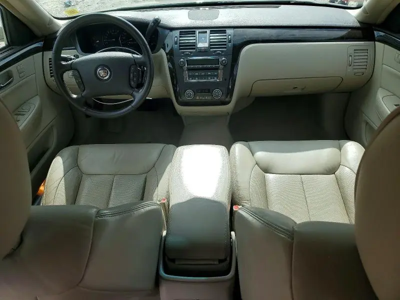 2011 CADILLAC DTS   