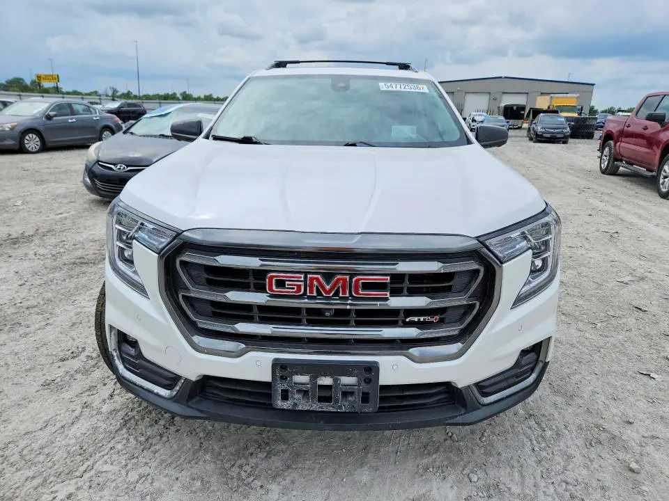 2022 GMC TERRAIN AT4  
