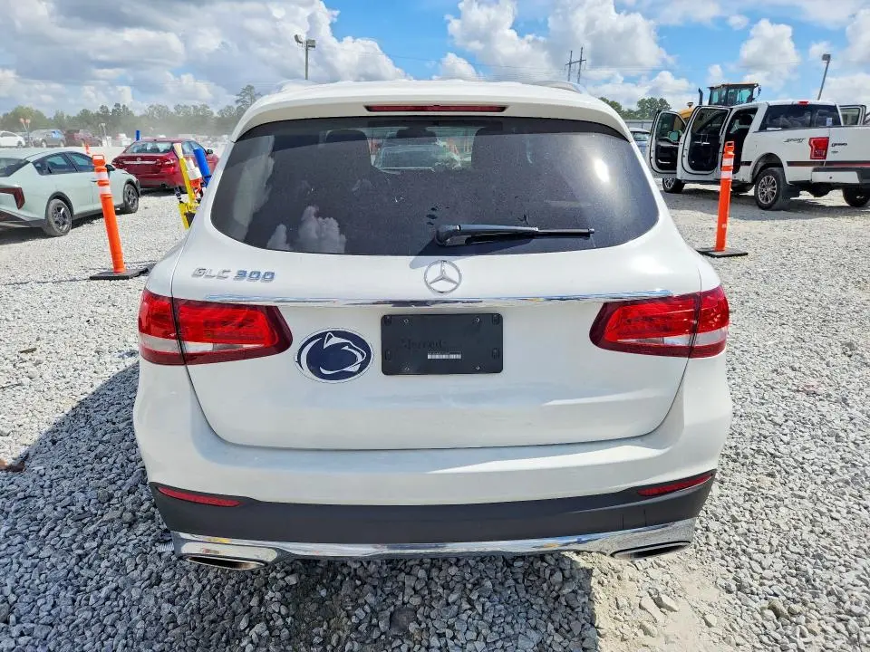 2019 MERCEDES-BENZ GLC 300  