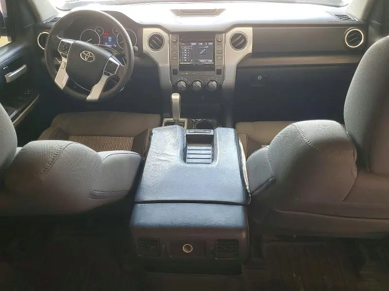2015 TOYOTA TUNDRA CREWMAX SR5  