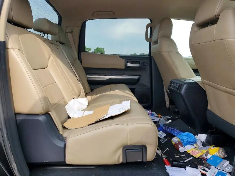 2016 TOYOTA TUNDRA CREWMAX LIMITED  