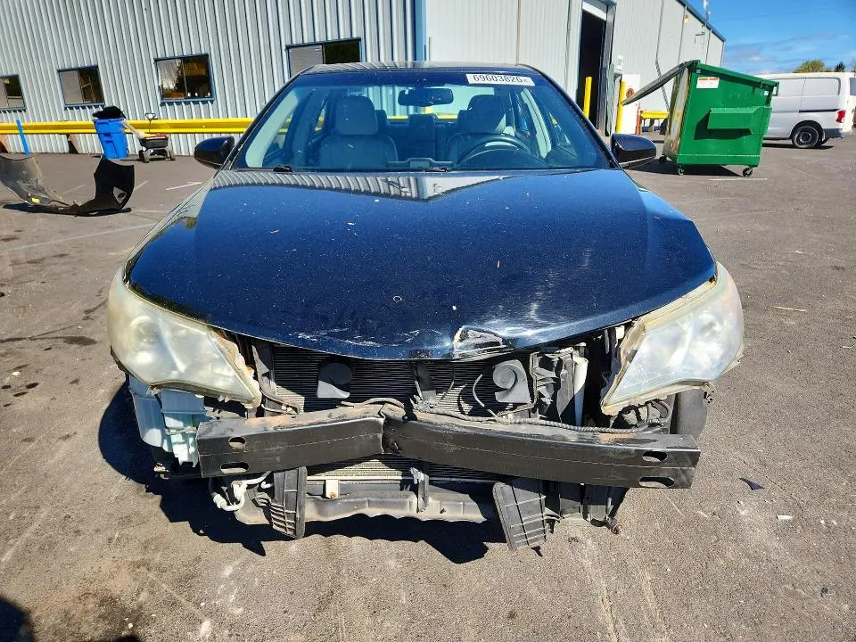 2012 TOYOTA CAMRY XLE  
