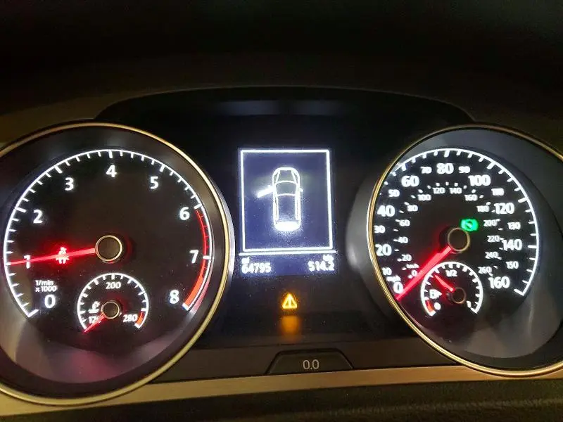 2015 VOLKSWAGEN GOLF   