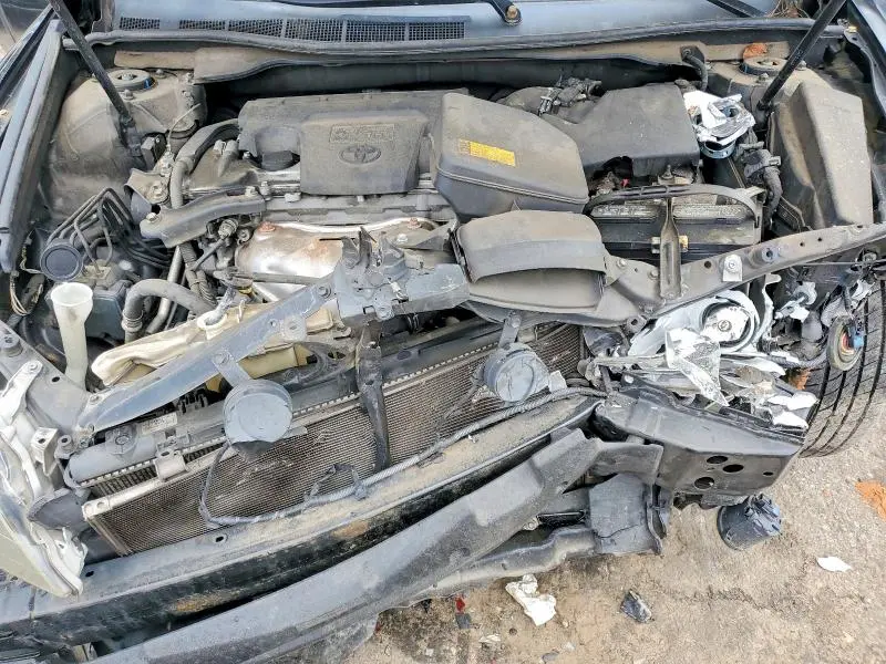 2014 TOYOTA CAMRY SE  