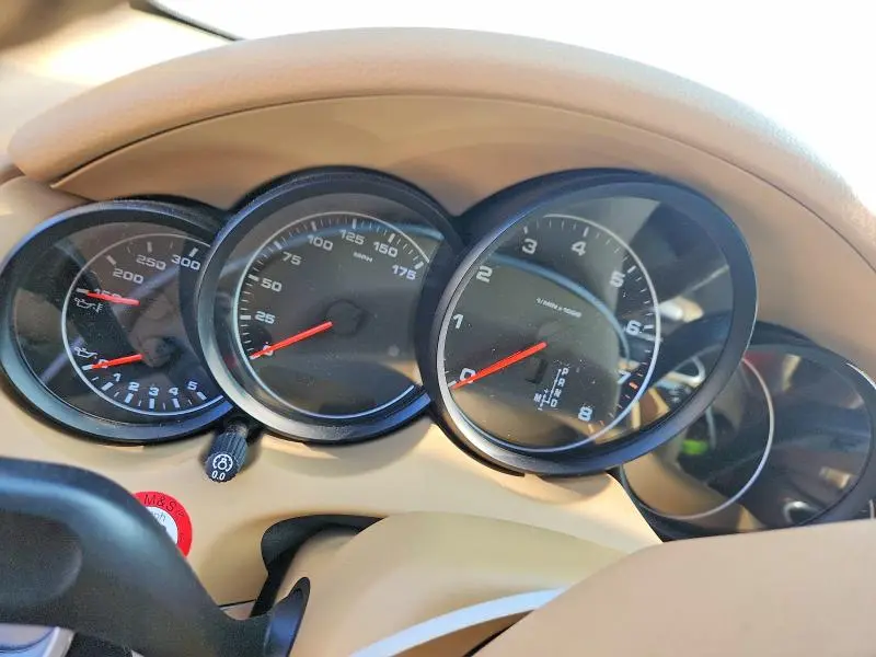 2011 PORSCHE CAYENNE   