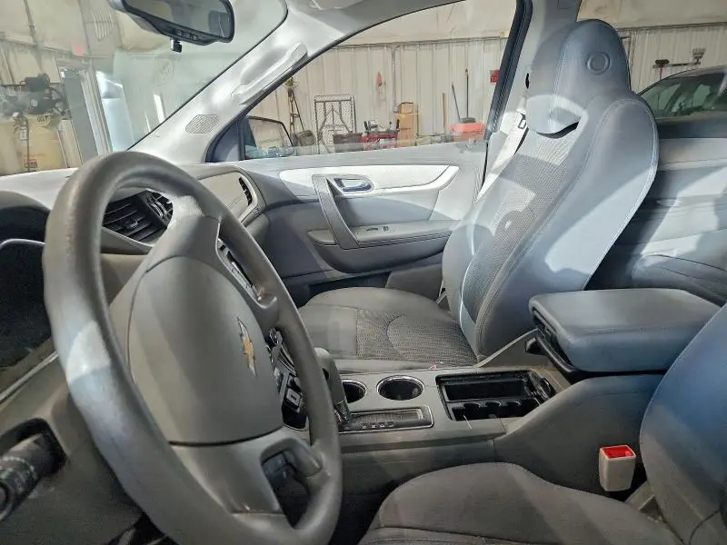 2017 CHEVROLET TRAVERSE LS  