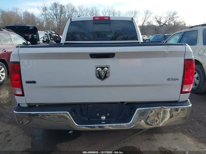 2018 RAM 1500 SLT  4X2 6'4 BOX