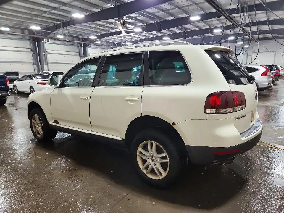 2010 VOLKSWAGEN TOUAREG V6  