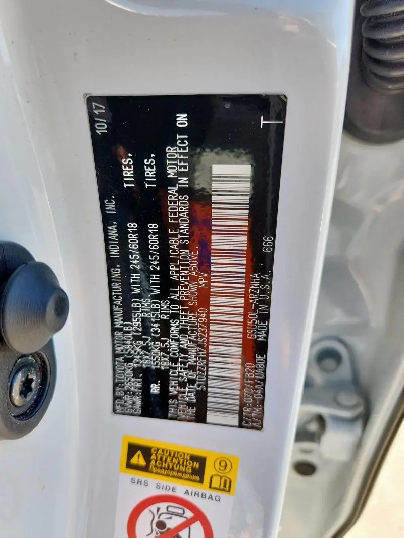 2018 TOYOTA HIGHLANDER LE  