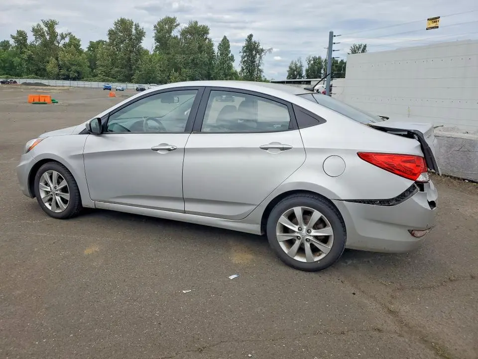 2012 HYUNDAI ACCENT GLS  