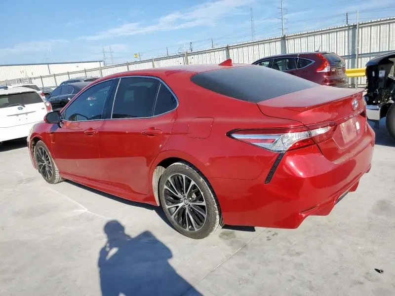 2020 TOYOTA CAMRY SE  