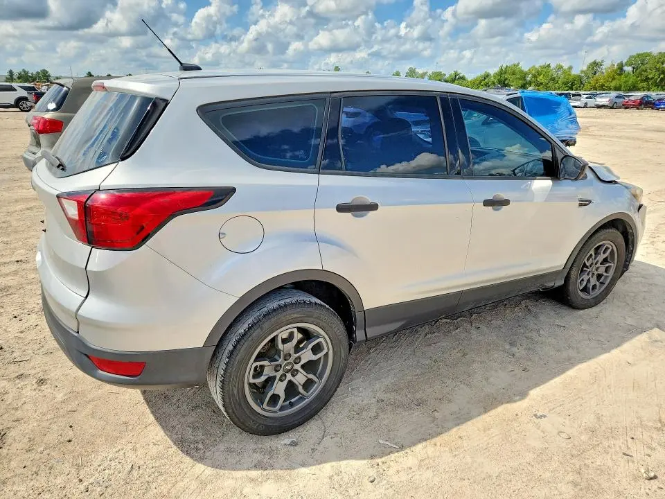 2019 FORD ESCAPE S  