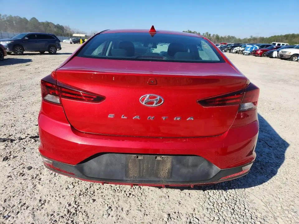 2020 HYUNDAI ELANTRA SEL  