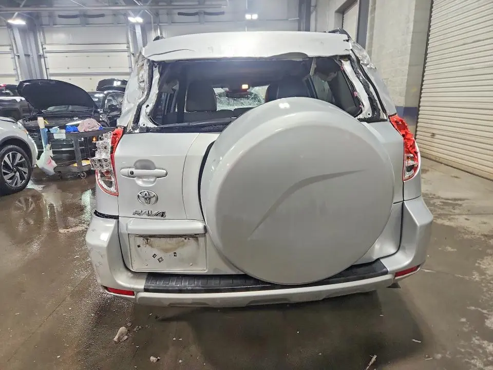 2012 TOYOTA RAV4 LIMITED  