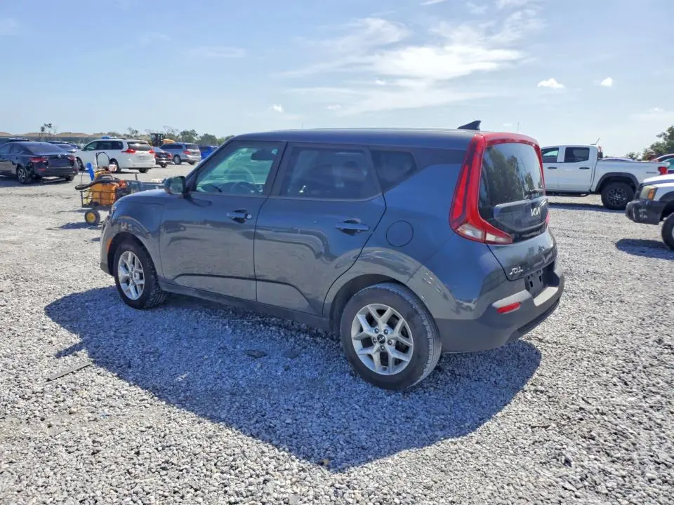 2022 KIA SOUL LX  