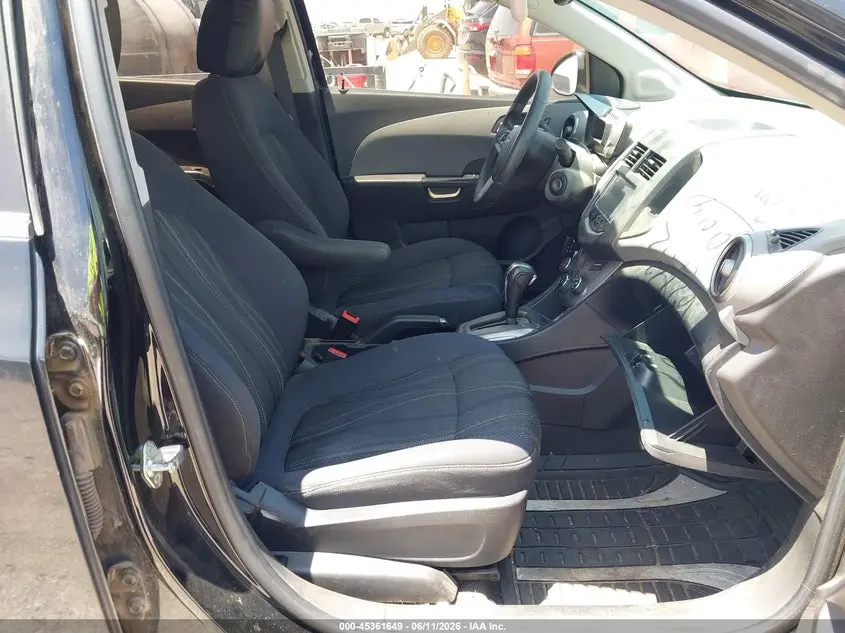 2016 CHEVROLET SONIC LT AUTO