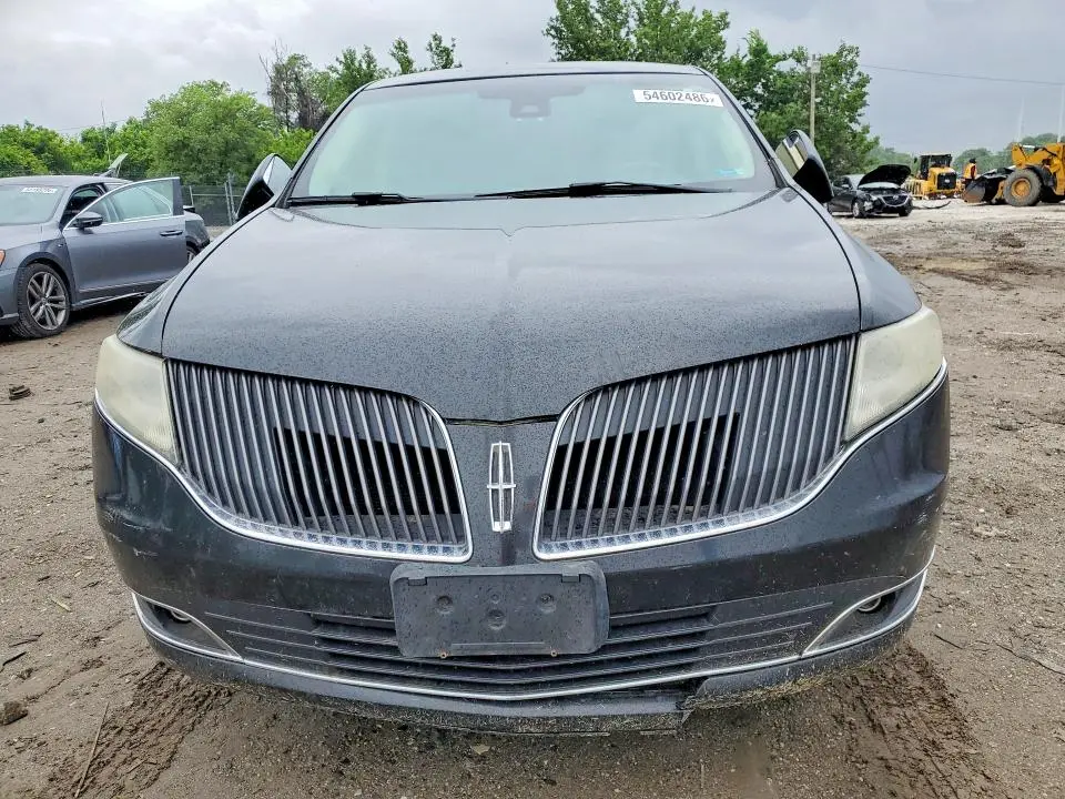 2014 LINCOLN MKT   
