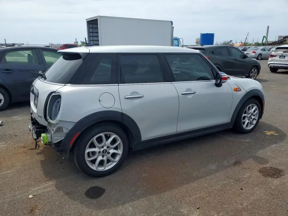 2018 MINI COOPER   