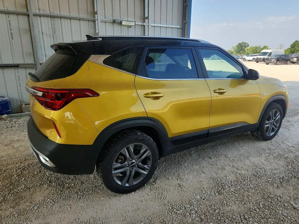2022 KIA SELTOS S  