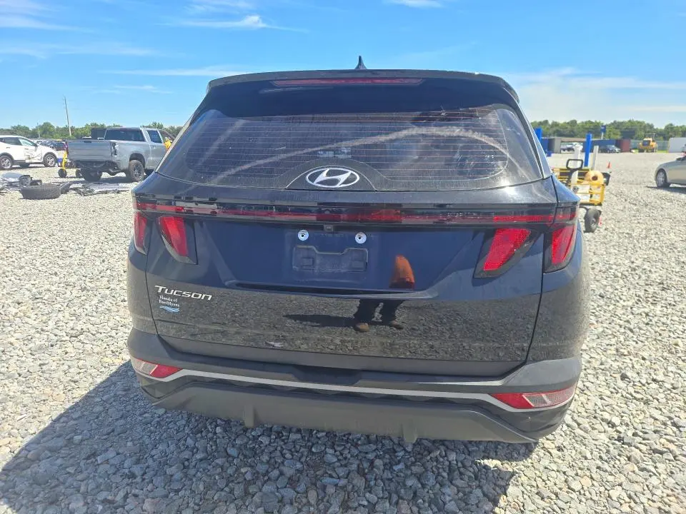 2023 HYUNDAI TUCSON SE  