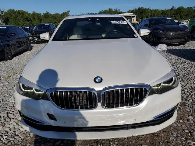 2019 BMW 530E   