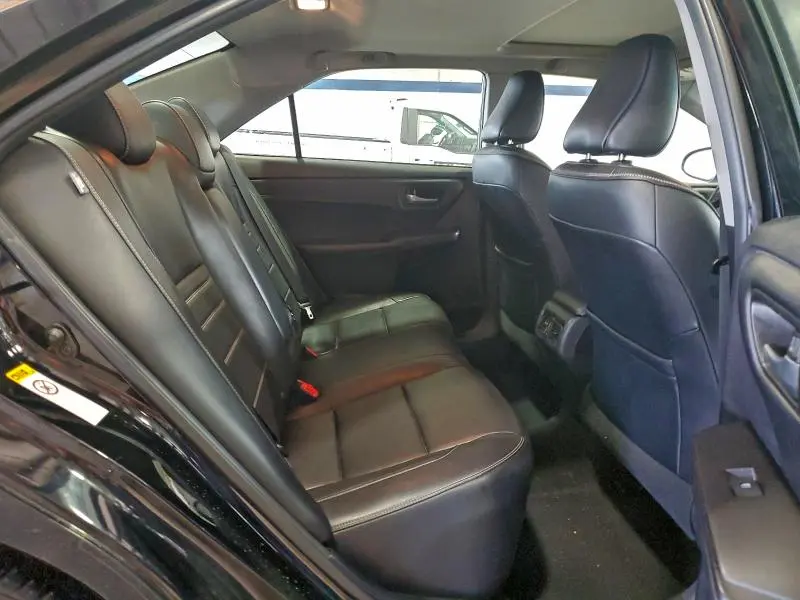 2016 TOYOTA CAMRY LE  