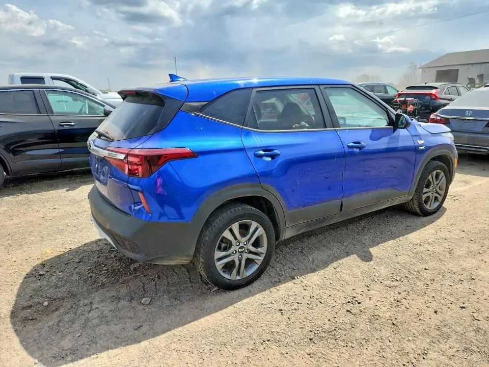 2021 KIA SELTOS LX  