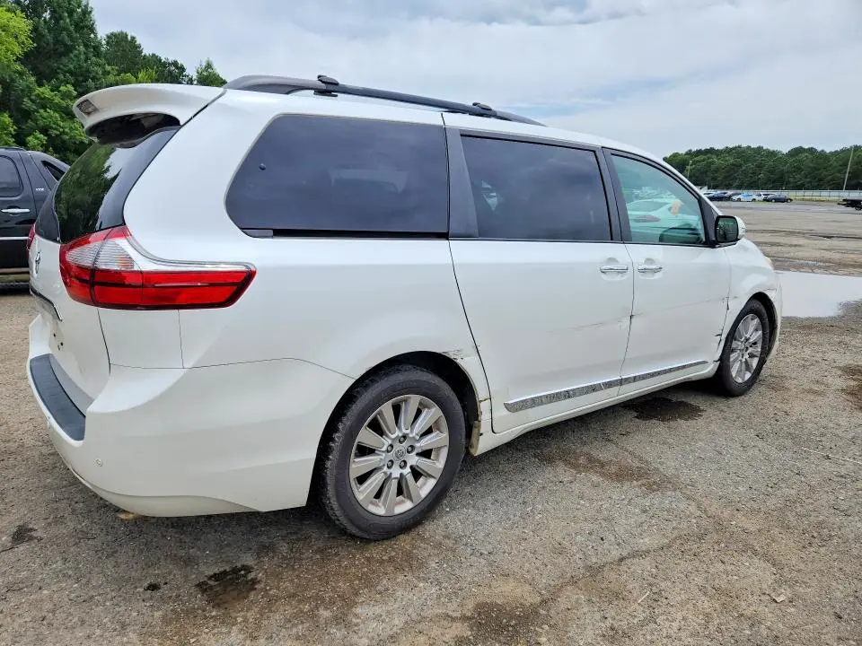 2015 TOYOTA SIENNA LIMITED PREMIUM 7-PASSENGER  