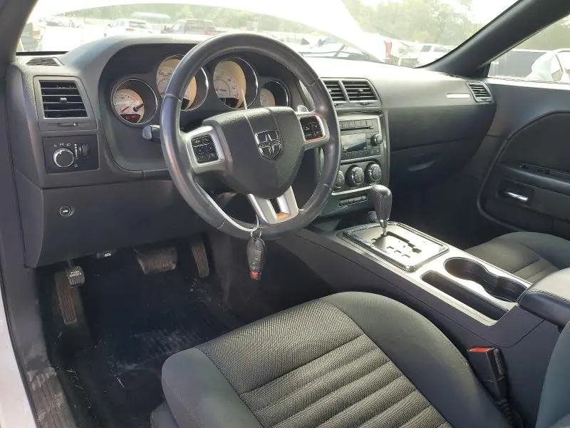 2013 DODGE CHALLENGER SXT  
