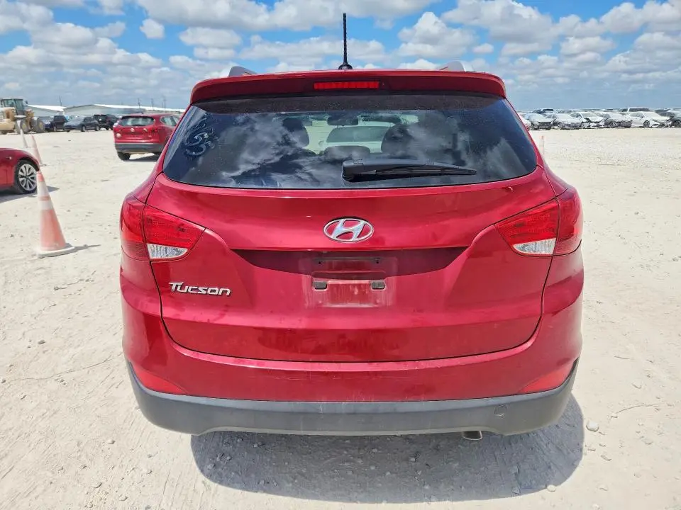 2015 HYUNDAI TUCSON SE  